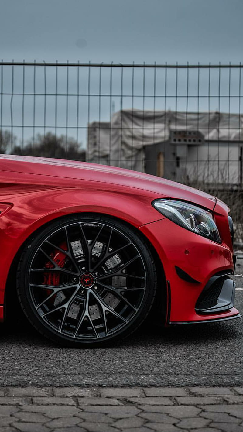 Mercedes AMG C63 rot