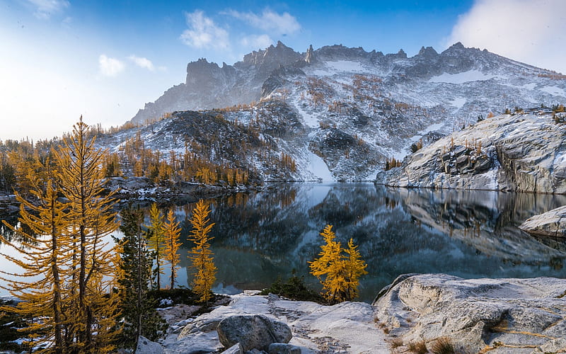 Leprechaun Lake, mountain lake, autumn, snow, mountain landscape, USA, Cascade Range, Washington State, HD wallpaper