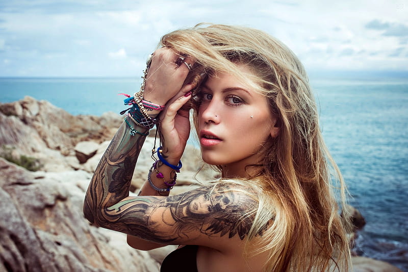 girls-w-tattoos | Medusa piercing, Face piercings, Piercings