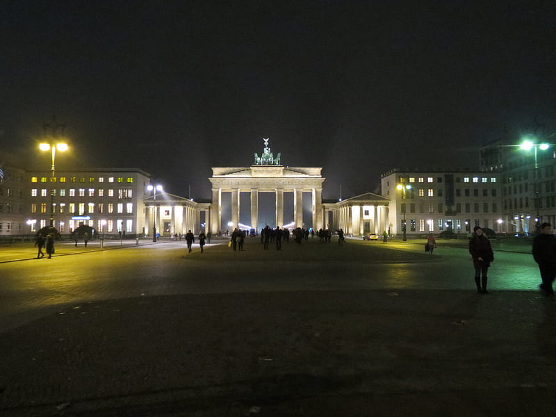 Brandenburg Gate by night, city, graphy, Monument, Berlin, history, night, HD wallpaper