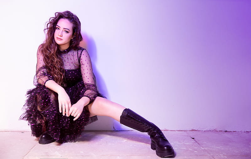 Mary Mouser Actress, HD wallpaper