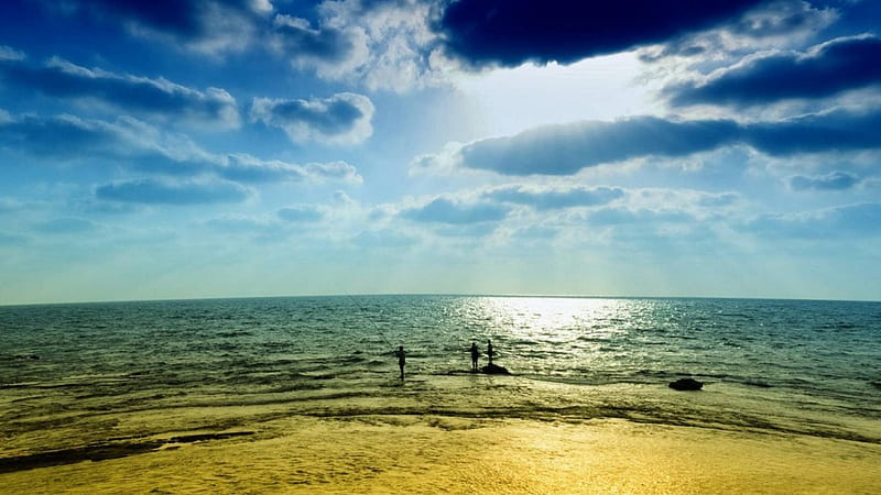 fishing in a glorious sea, horizon, fishermen, sun rays, clouds, sea, HD wallpaper