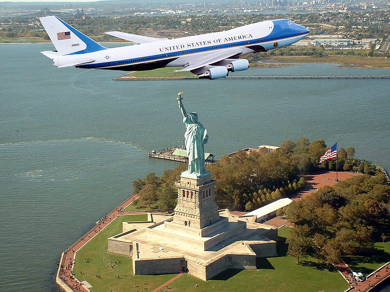 Air Force One over Lady Liberty, statue of liberty, aircraft, boeing 747, air force one, HD wallpaper