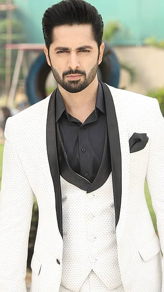 Public Criticizes Danish Taimoor for Repetitive Angry Roles