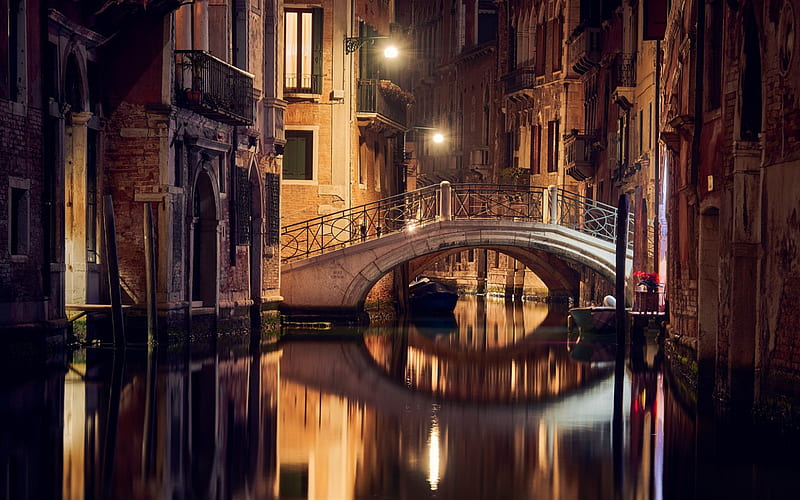 Venice, evening, lantern lights, old houses, bridge, boats, Italy, HD wallpaper