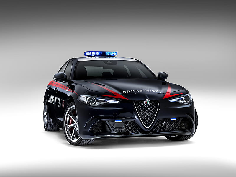 Alfa Romeo Police 2016 Giulia Quadrifoglio Carabinieri Black, HD wallpaper