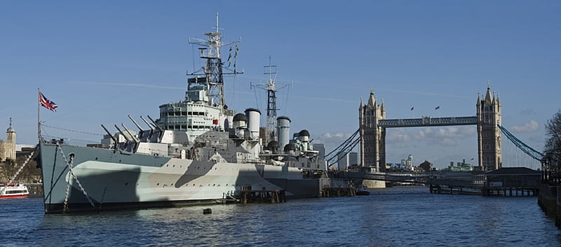 WORLD OF WARSHIPS HMS Belfast Former Royal Navy Cruiser, lattice masts and radar, moored south bank, River Thames, cruiser, dazzle paint scheme, Tower Bridge, HD wallpaper