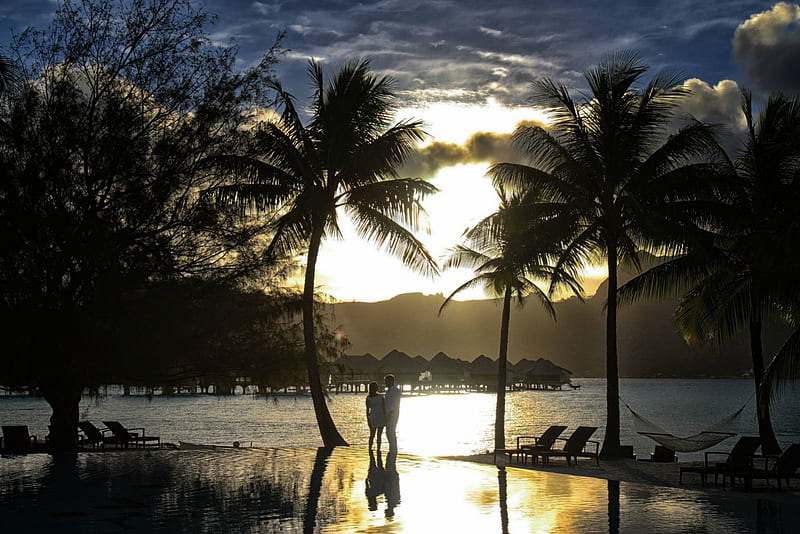 Bora Bora Sunset over Pool, polynesia, sun, dusk, sunset, sea, beach, lagoon, bora bora, sand, evening, reflection, swimming, couple, south pacific, islands, romantic, view, romance, ocean, pool, set, island, tahiti, HD wallpaper