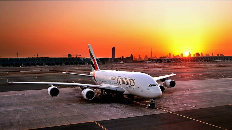 Emirates Airbus A380 Night Landing D, HD wallpaper | Peakpx