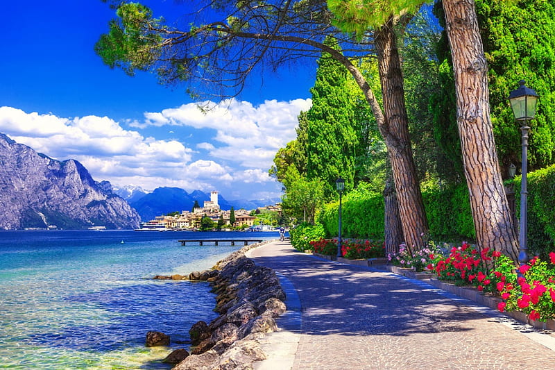 Lake Garda, rest, Italy, town, bonito, park, trees, lake, sea, Garda, mountain, summer, flowers, walk, alley, HD wallpaper