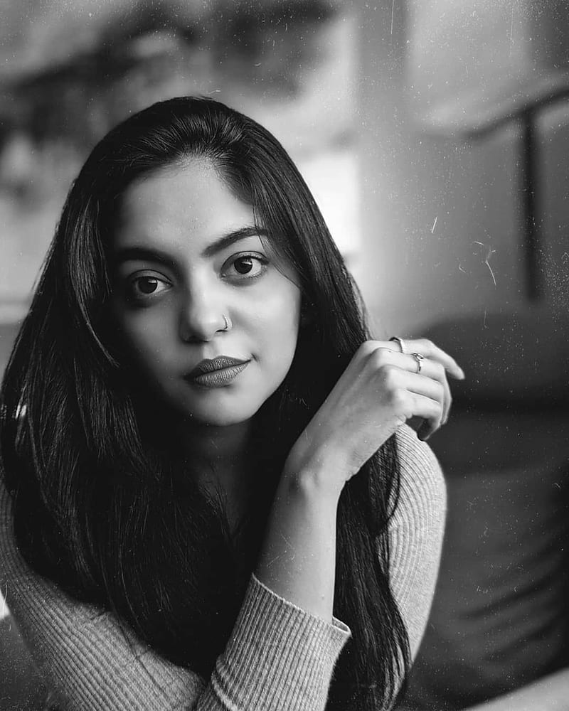 Ahaana krishna, actress, annie, chechi, heroine, kerala, luca, mallu, tovino, HD phone wallpaper