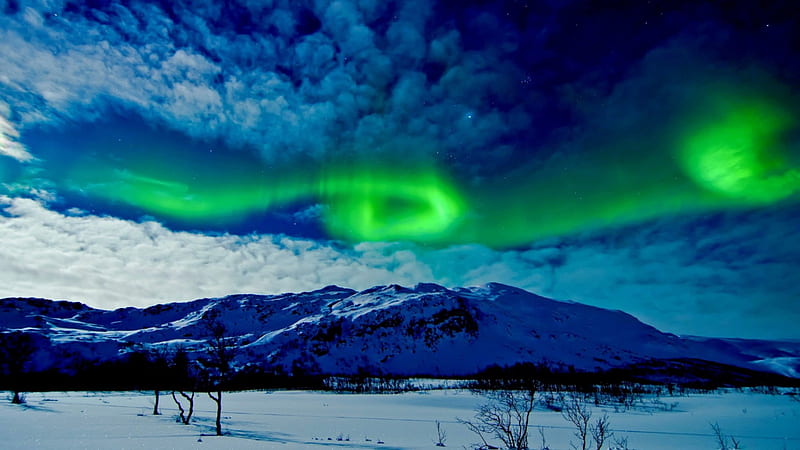 aurora borealis in a winter night sky, mountain, stars, aurora borealis, clouds, winter, HD wallpaper