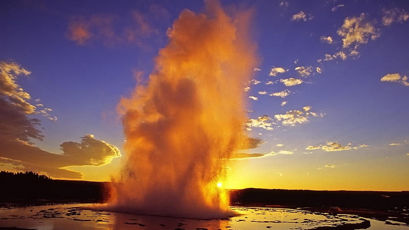 beautiful geyser at yellowstone park, sunset, steam, pool, geyser, HD wallpaper
