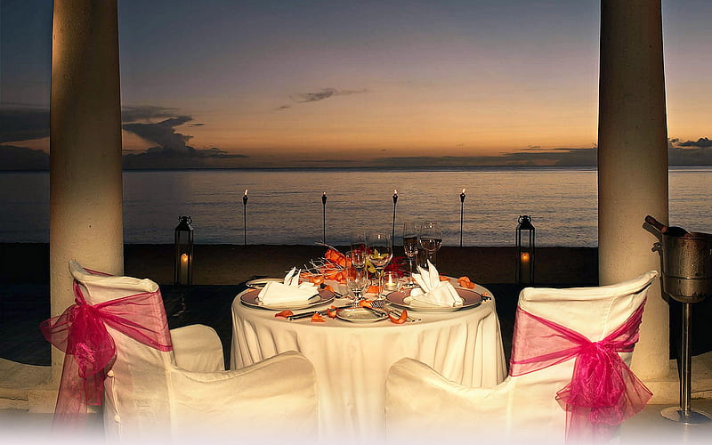 ROMANTIC DINNER FOR TWO, dinner, table, deco, twoo, romantic, wine, ribbon, glasses, roses, lights, candles, beach, blossoms, petals, evening, pink, HD wallpaper