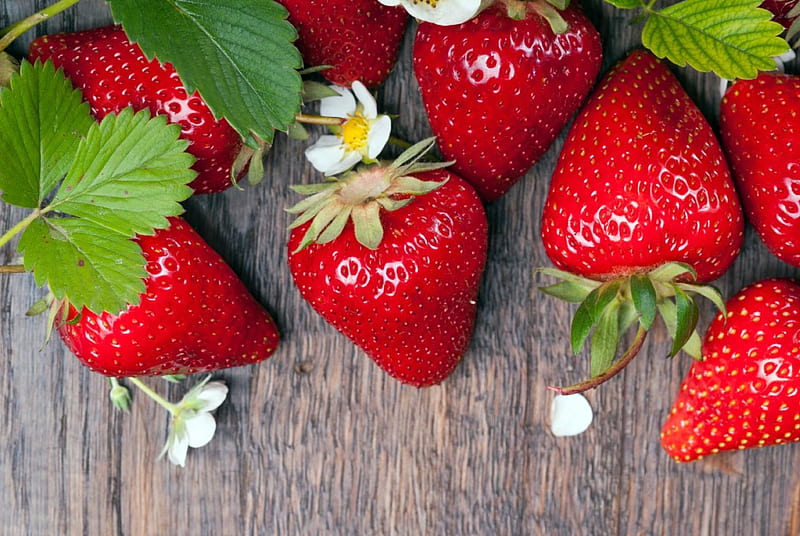 Strawberry, berries, fresh, wood, HD wallpaper