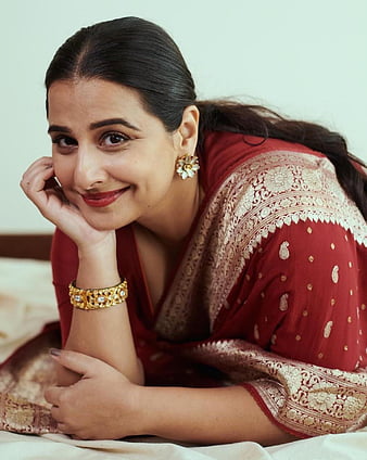 338px x 424px - Vidya Balan, bollywood actress, cleavage, HD phone wallpaper | Peakpx