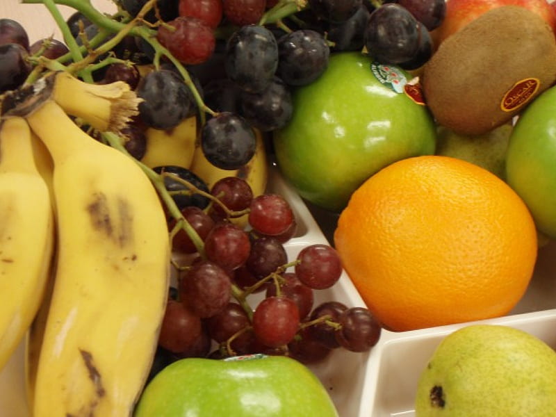 Fruit Platter, apples, banannas, oranges, fruit, grapes, pears, graphy, yummy, digital, HD wallpaper