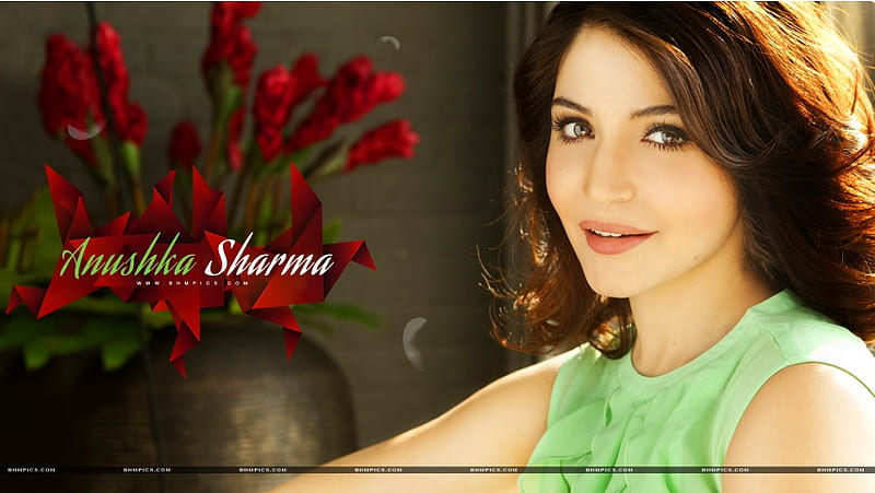 Anushka Sharma In Green Dress, HD wallpaper