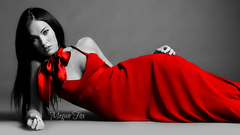 Megan Fox Close Photo Click 4K Ultra HD Mobile Wallpaper