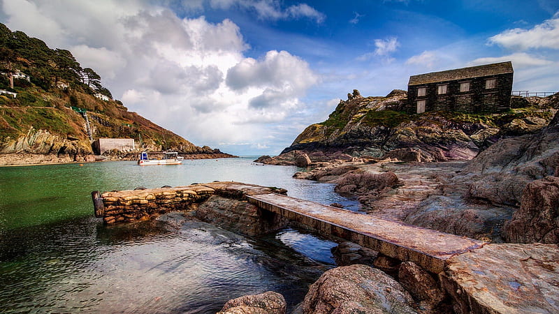 lovely pier and dock in the village of polperro england, rocks, dock, pier, village, river, clouds, HD wallpaper