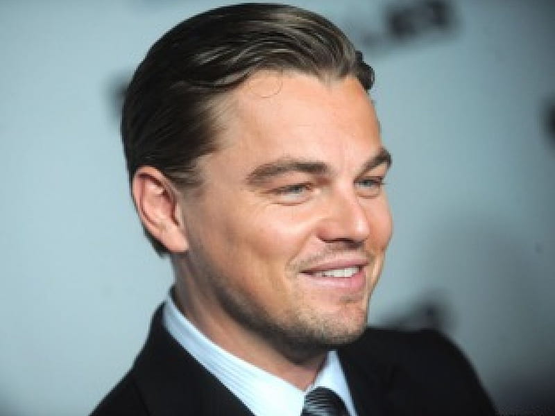 Leonardo DiCaprio, pretty blue eyes, cute smile, male, dark hair, handsome, smile, elegant, actor, HD wallpaper