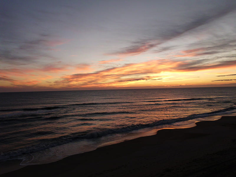Beautiful Sunrise at Nags Head, NC, orange, ocean, north carolina, clouds, nags head, beach, sand, sunrise, sunshine, HD wallpaper