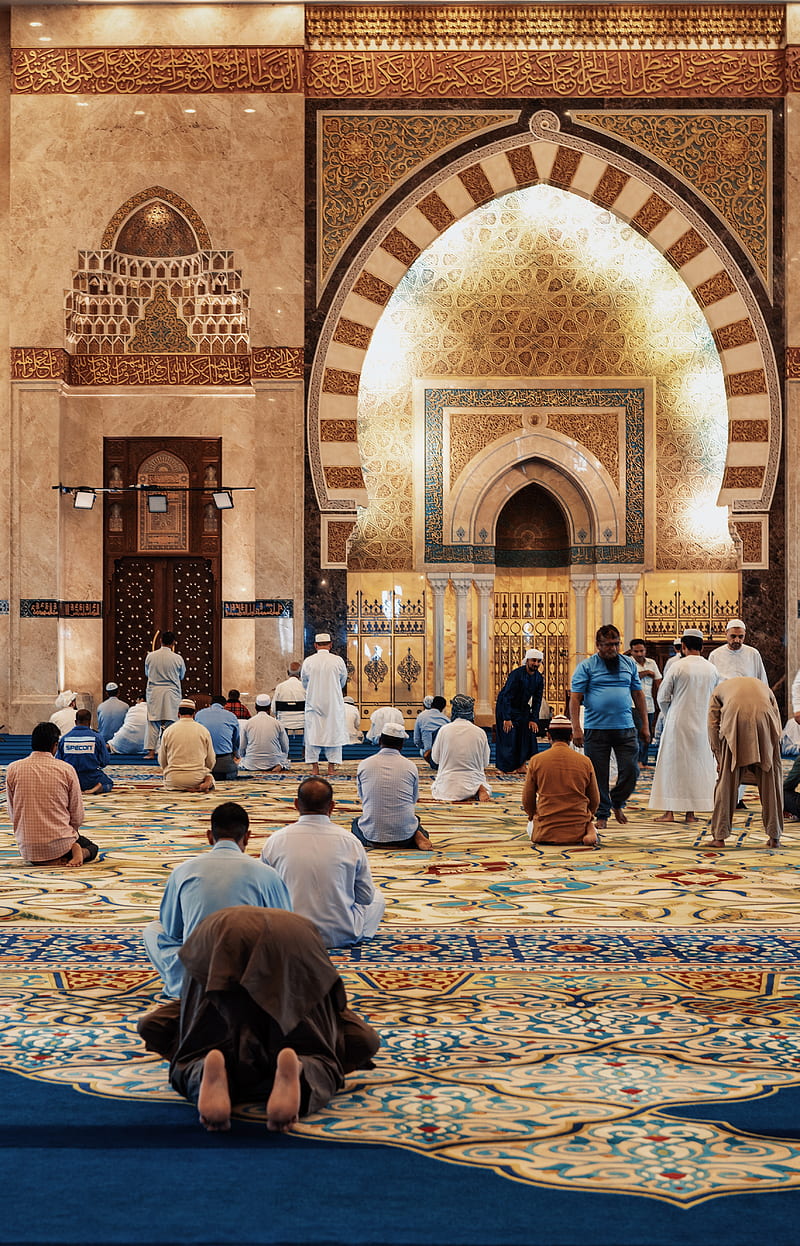 men kneeling and bowing inside building, HD phone wallpaper