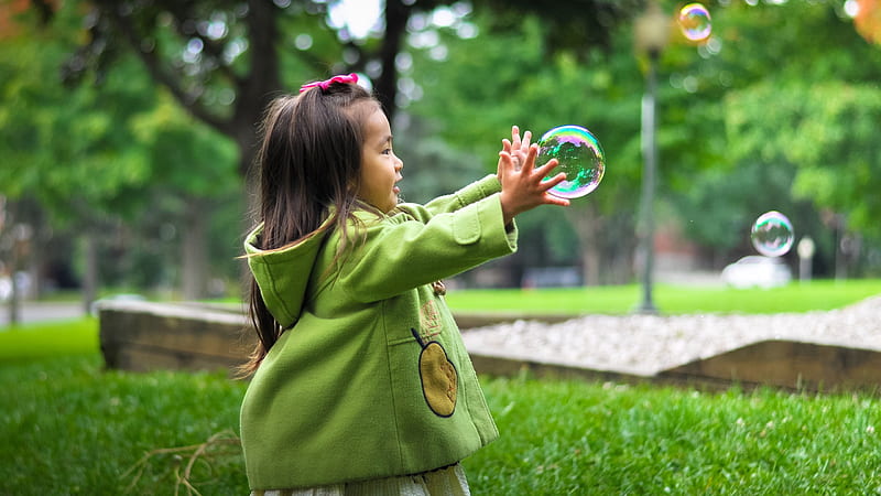 Cute Baby Girl Is Playing With Water Bubble Wearing Green Dress Cute, HD wallpaper