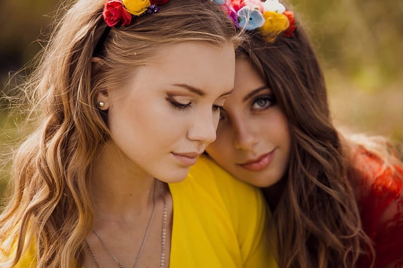 Sisters Gorgeous Face Wonderful Beauty Girls Hd Wallpaper Peakpx