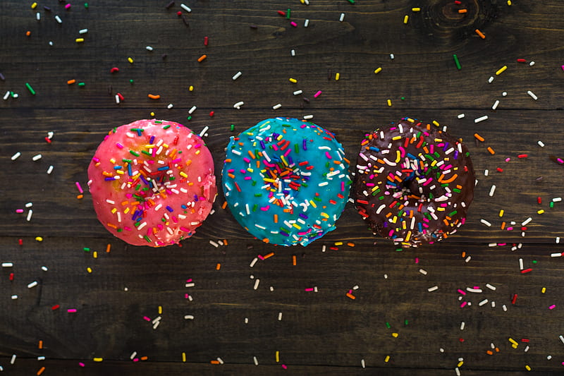 three donuts with sprinkle toppings, HD wallpaper