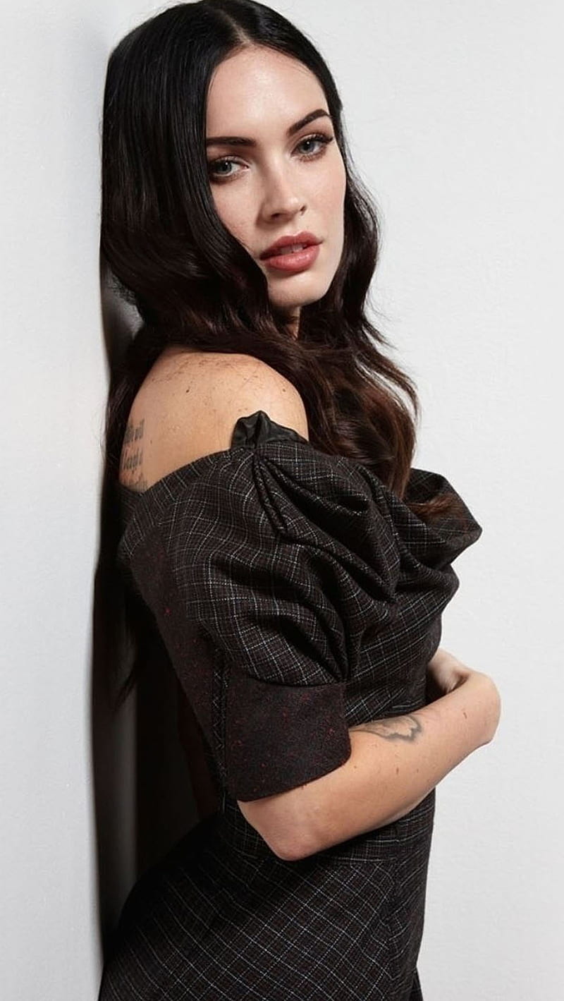Megan Fox Actress Cute Feelings Girl Love Hd Mobile Wallpaper