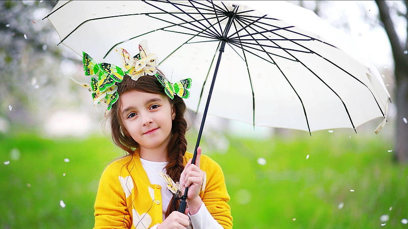 Cute Little Girl Is Wearing Yellow Dress Under The Umbrella Having Butterfly Clips On Head In Rain Drops Background Cute, HD wallpaper