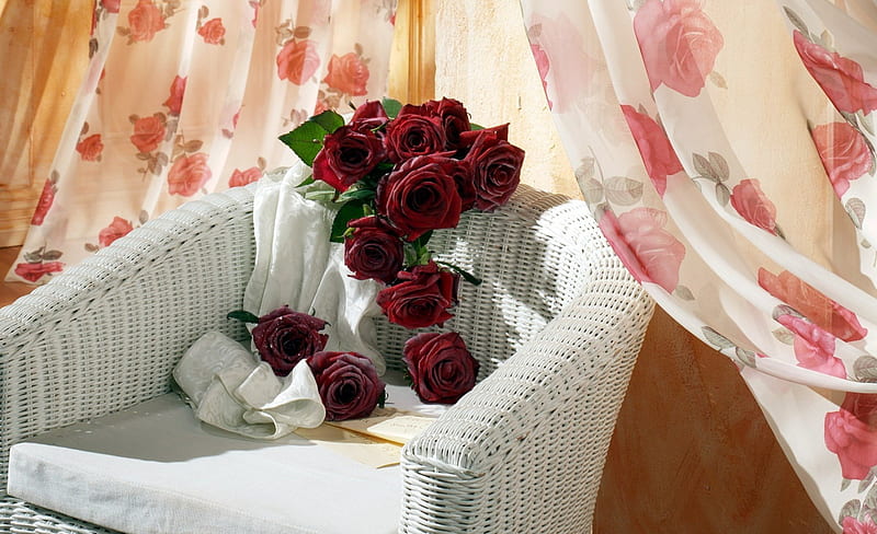 * Roses of love *, red roses, romantic, vervet, bonito, curtain, room, roses, HD wallpaper