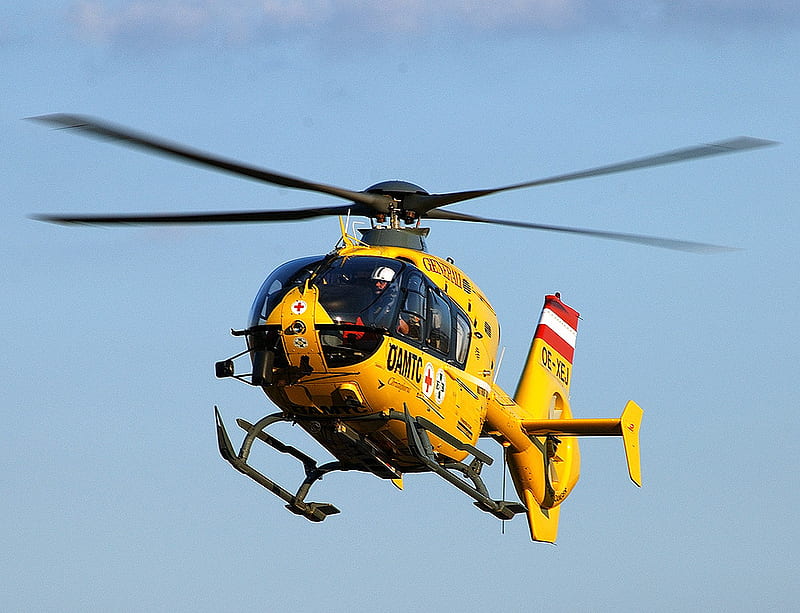 What types of medical emergencies does the Great North Air Ambulance respond to