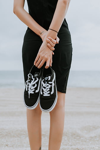 sneakers, shoes, black, girl, beach, HD phone wallpaper