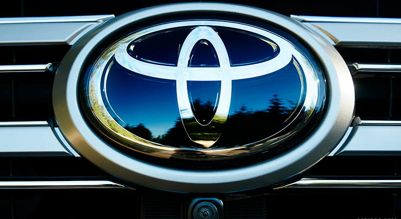 2016 Toyota Land Cruiser - Front Camera / Badge , car, HD wallpaper