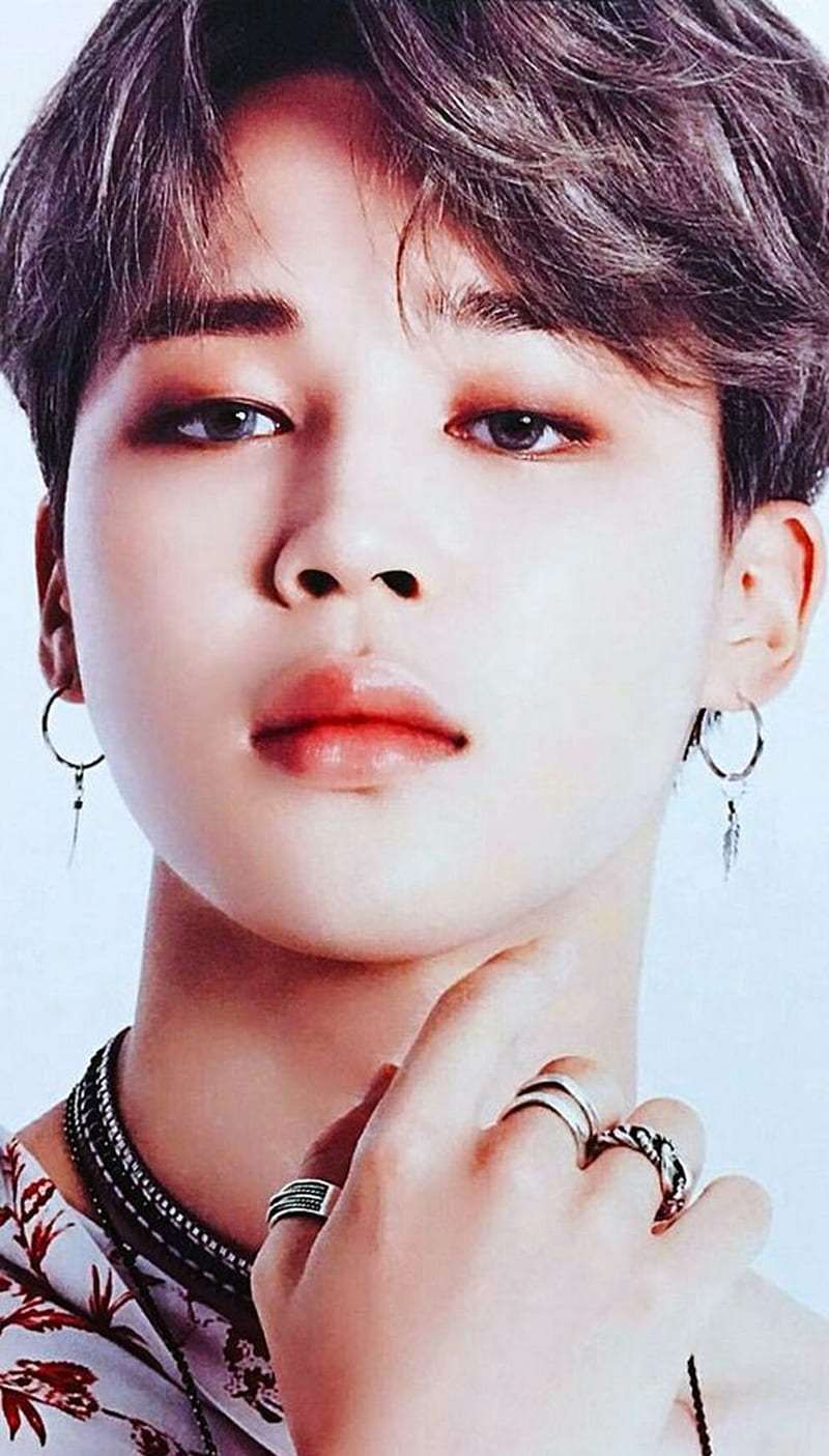 Accessory Trends and How to Wear Them According to BTS JIMIN | 중앙일보