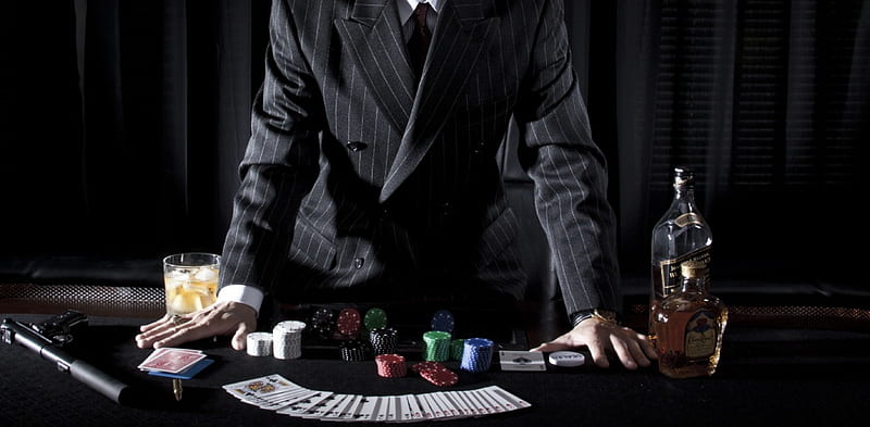 A Game of Cards, suit, playcards, dressed, bottle, chips, game, man, casino, glass, gun, poker, cards, drink, gangster, stoche, HD wallpaper