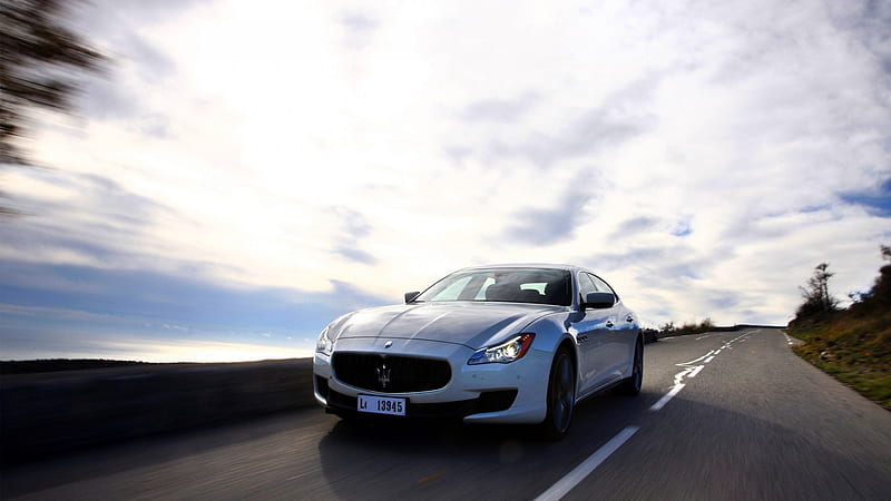 Maserati On Road, maserati, carros, road, HD wallpaper