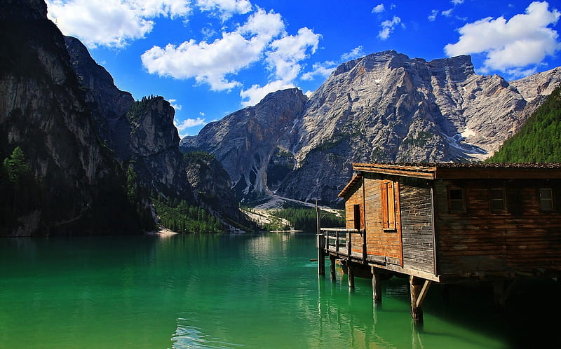 Bergen Lake House (For my friend Robotic), wonderful, stilts, bonito, cabin, que, lake, green, mountains, italy, HD wallpaper