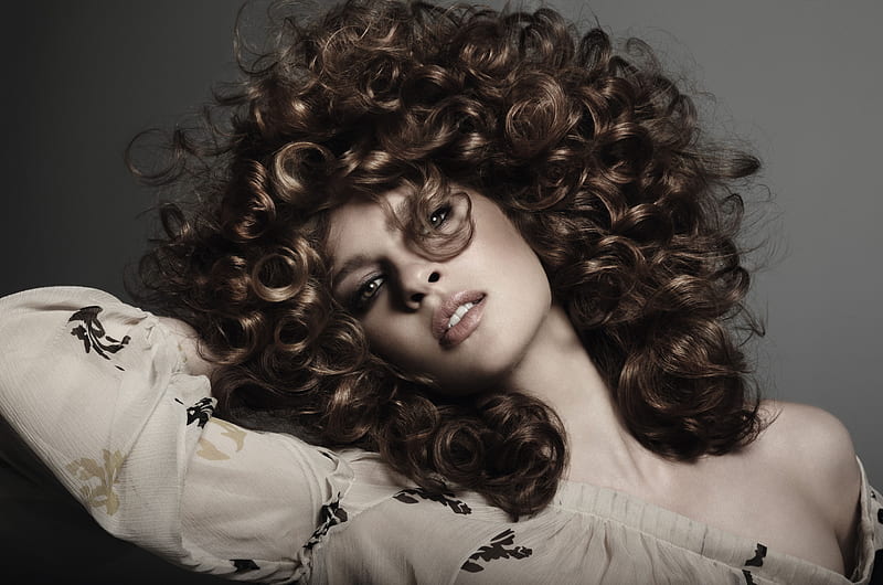 Curly Sue, feamle, hair, models, people, face, woman, HD wallpaper