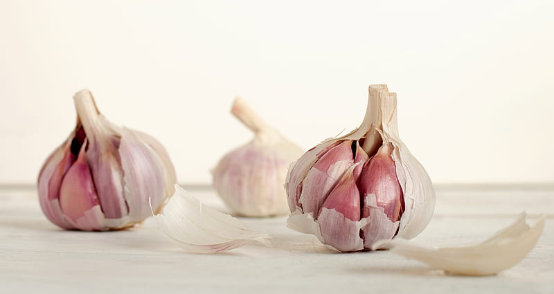 three garlic cloves, HD wallpaper