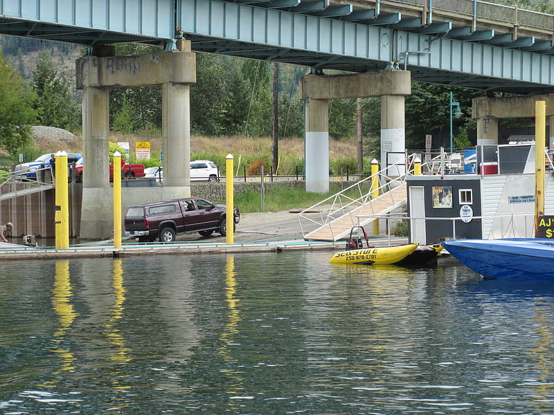 Boats Ramp, carros, boats, graphy, Bridges, yellow, blue, HD wallpaper