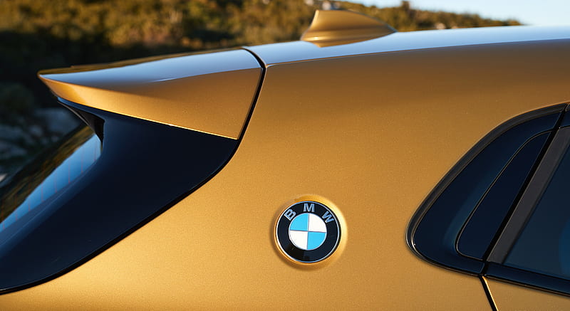 2018 BMW X2 xDrive20d M Sport X (Color: Galvanic Gold) - Badge , car, HD wallpaper