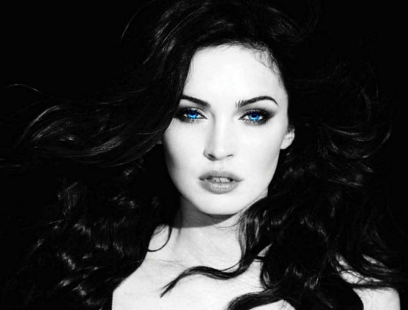 Brunette With Blue Eyes Brunette Model Beauty Eyes Woman Blue Hd Wallpaper Peakpx