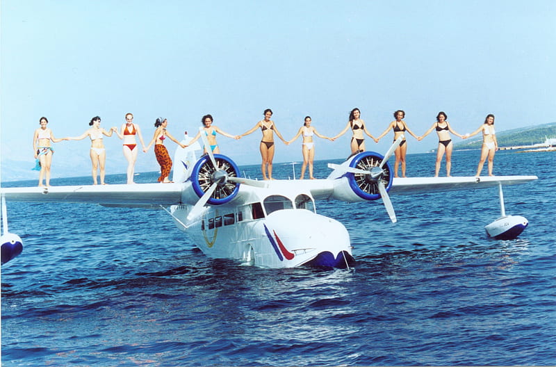Goose with a Bikini Line, grumman, goose, bikini, private, boat, plane, twin, engine, guard, girls, HD wallpaper
