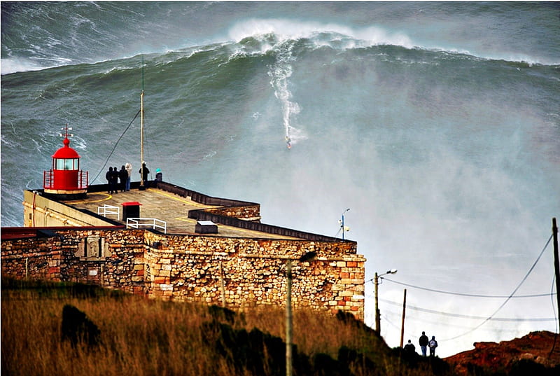 The Biggest Wave Ever Surfed, 2013, giant, Garret McNamara, Portugal, ocean, Guinness, 100ft, HD wallpaper