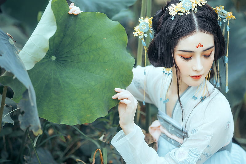 Beauty, green, leaf, lotus, model, girl, asian, woman, HD wallpaper
