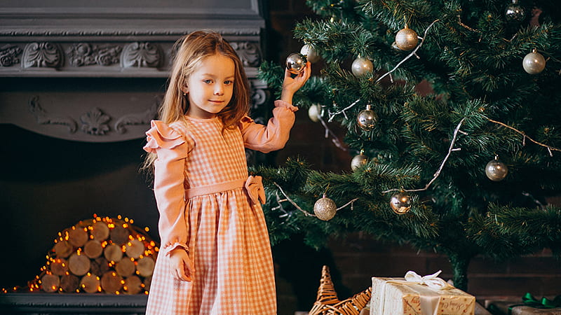 Cute Little Girl Is Standing Near Decorated Christmas Tree Wearing Pink Checked Dress Cute, HD wallpaper
