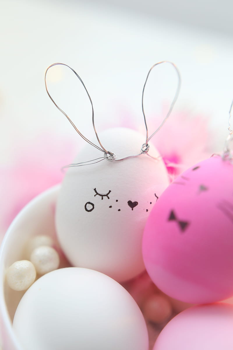 Pink and White Decorated Eggs In A Bowl, HD phone wallpaper